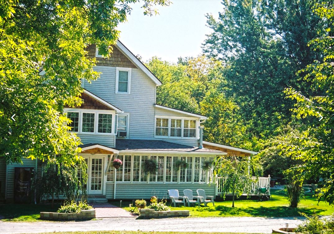 Lazy Pond Bed and Breakfast